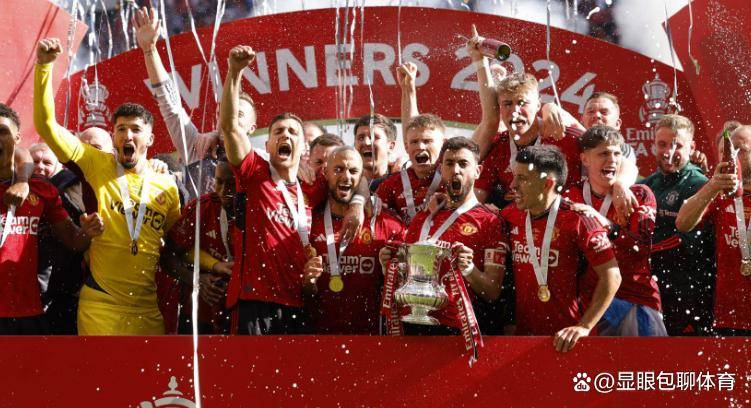 英格兰球队冠军数更新,利物浦47冠居首,曼联44冠排第2,第3令人意外